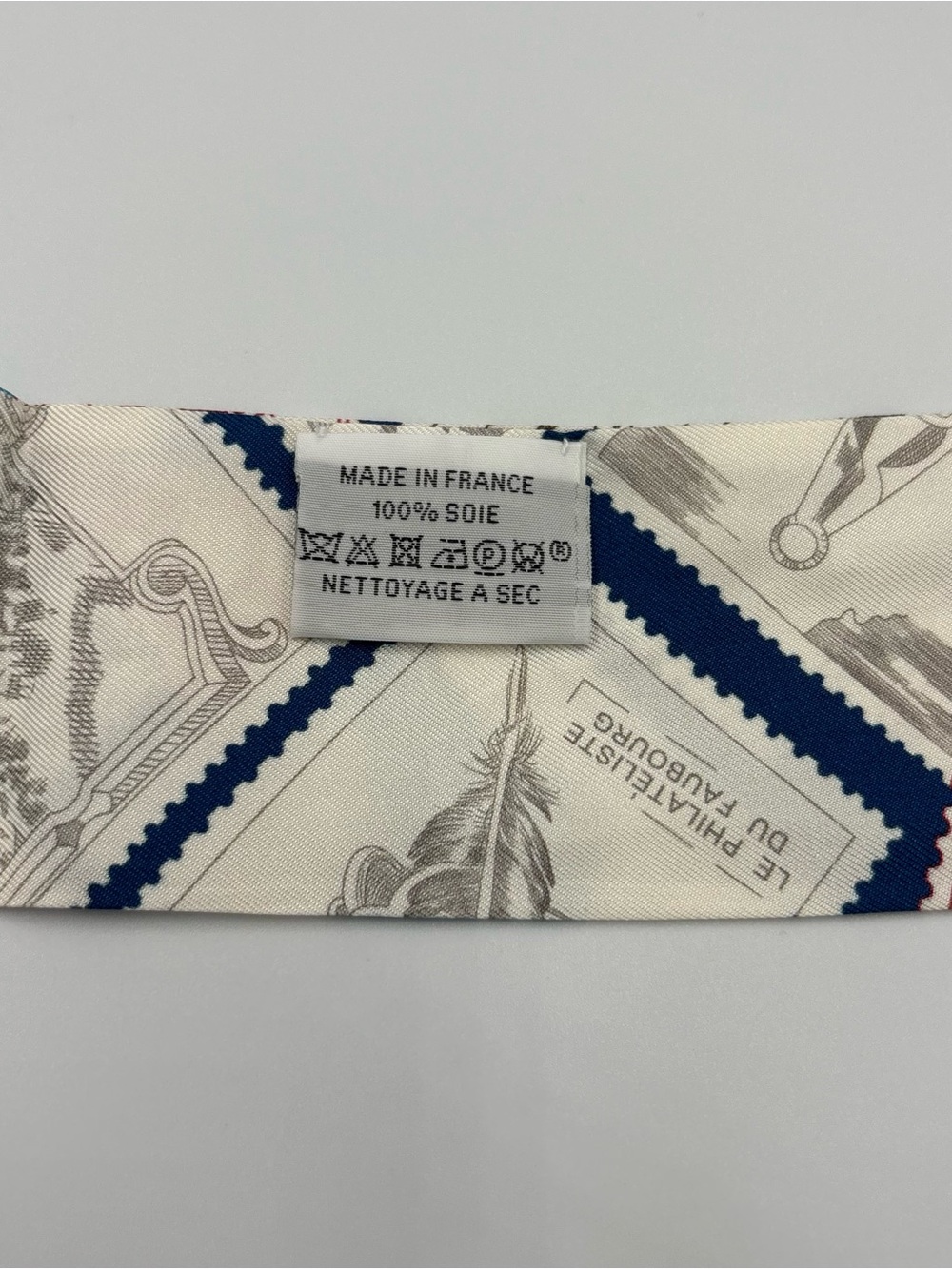 Hermes Le Philateliste du Faubourg Twilly Ivory Navy Rust Silk Scarf - Picture 5 of 6